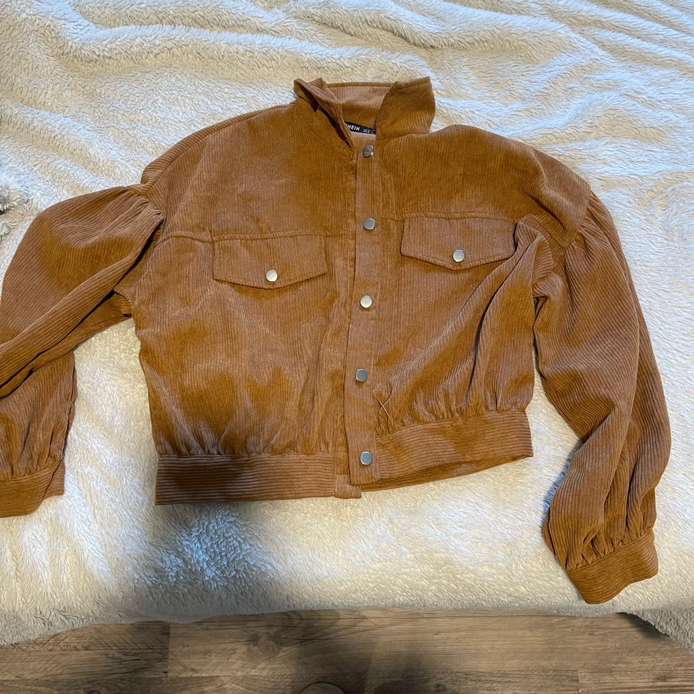 SHEIN Cropped Jacket